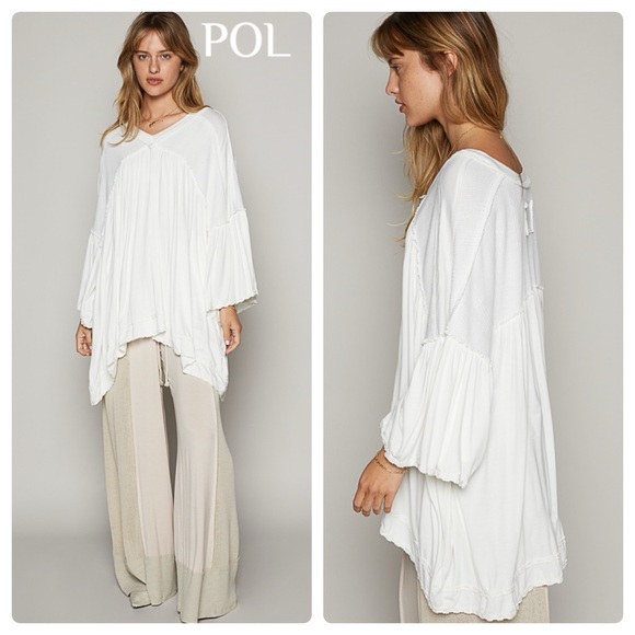 POL Tops - $35 start 200 ❤️1 LEFT POL white oversized V neck top
